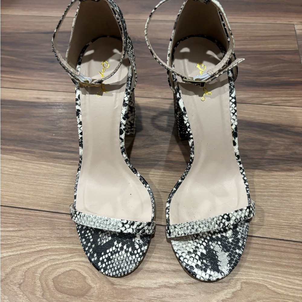 Women’s Snake Print Ankle Strap Chunky Heels - Picture 2 of 5